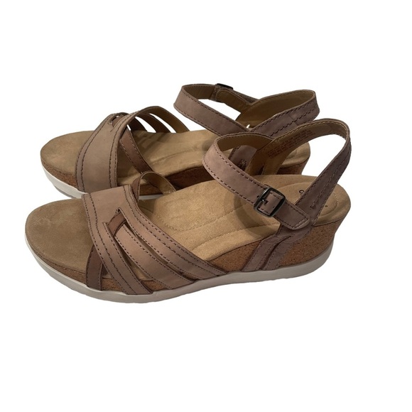 Earth Origins Sandals Tan & Brown Wedge            Size 11M NWOT - Picture 3 of 5
